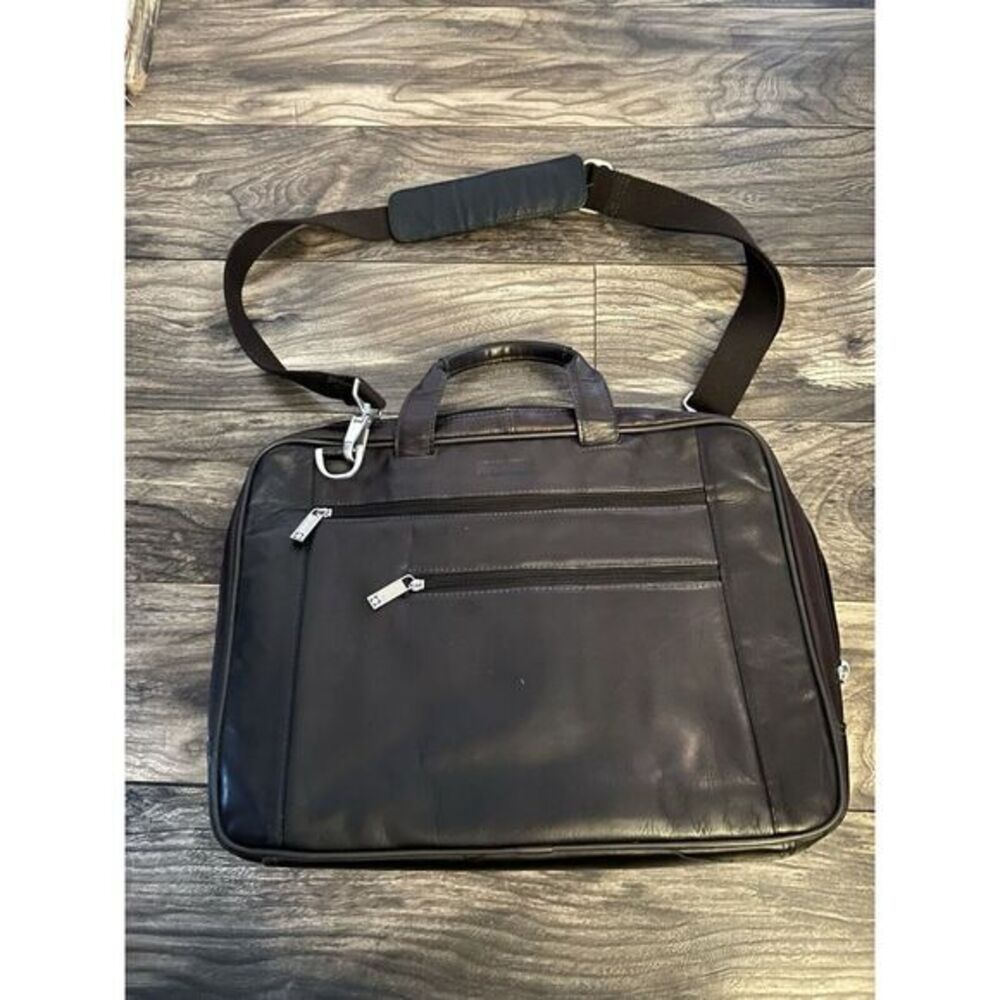 Kenneth Cole REACTION Risky Business Messenger Leather Crossbody Laptop Bag‎ 17"